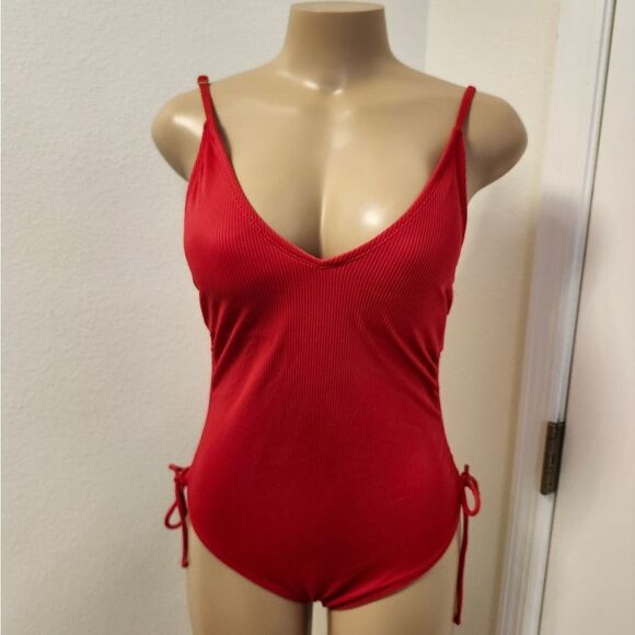 BRAND NEW TIME AND TRU ONE PIECE WOMEN'S DRAWING TIE SIDE TUMMY CONTROL SWIMSUIT - Picture 11 of 15